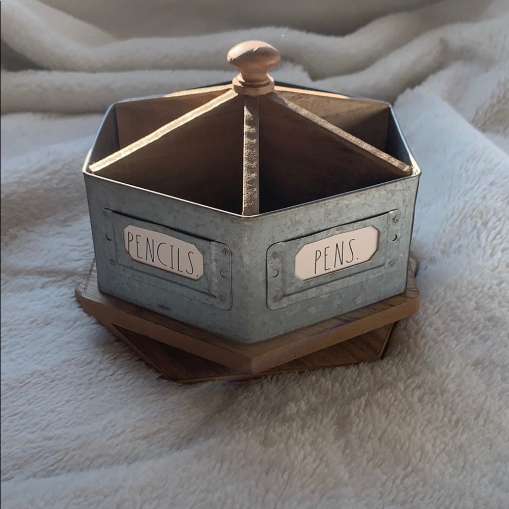 Rae Dunn Rotating Pencil/Pen Holder